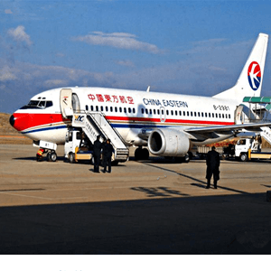 海西花土沟航空快运业稳步发展的原因是什么？